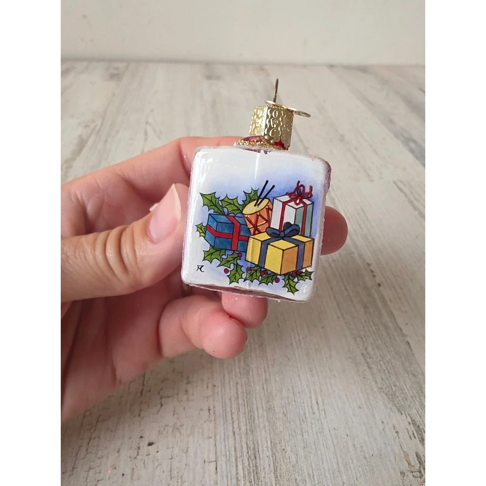 OWC old world Santa present glitter glass ornament Xmas tree